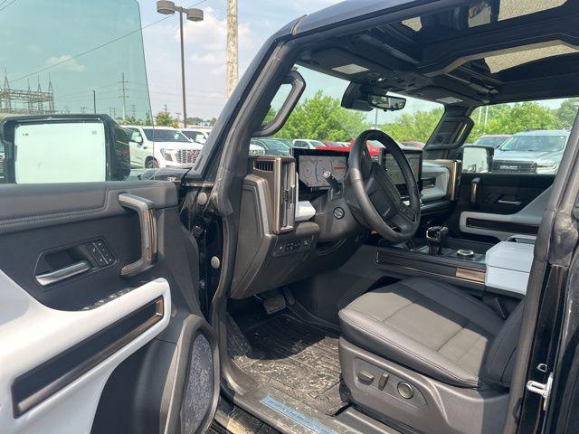 new 2025 GMC HUMMER EV Pickup car, priced at $101,715
