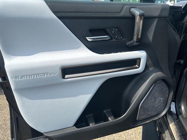 new 2025 GMC HUMMER EV Pickup car, priced at $101,715