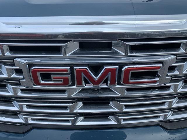 new 2025 GMC Acadia car, priced at $58,290