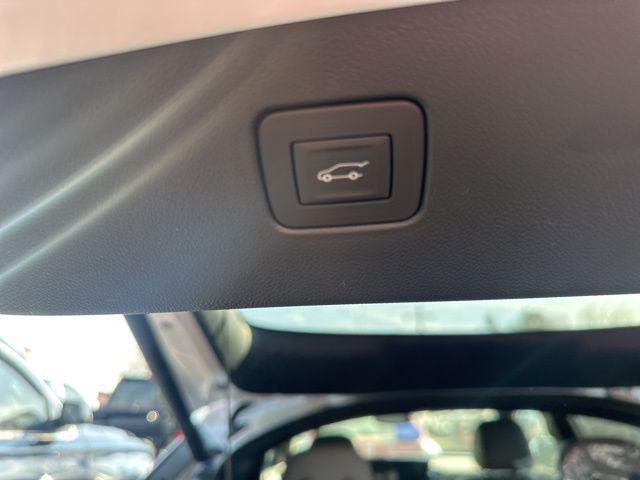 new 2025 Buick Envista car, priced at $29,885