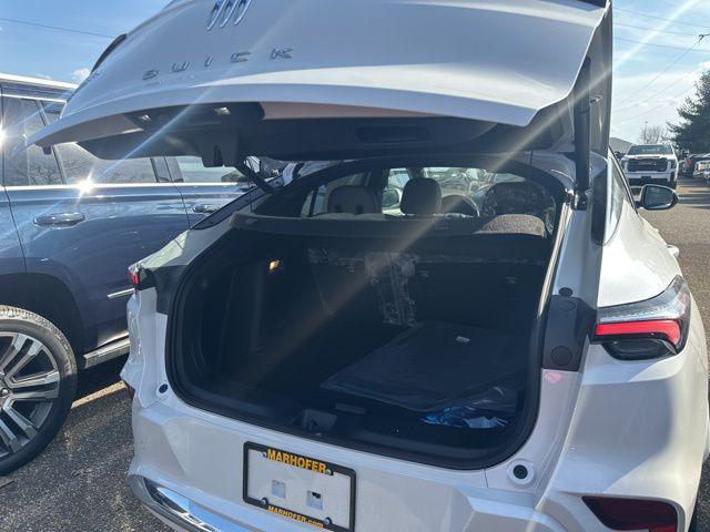 new 2025 Buick Envista car, priced at $29,885