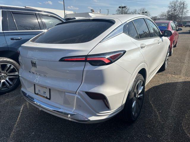 new 2025 Buick Envista car, priced at $29,885
