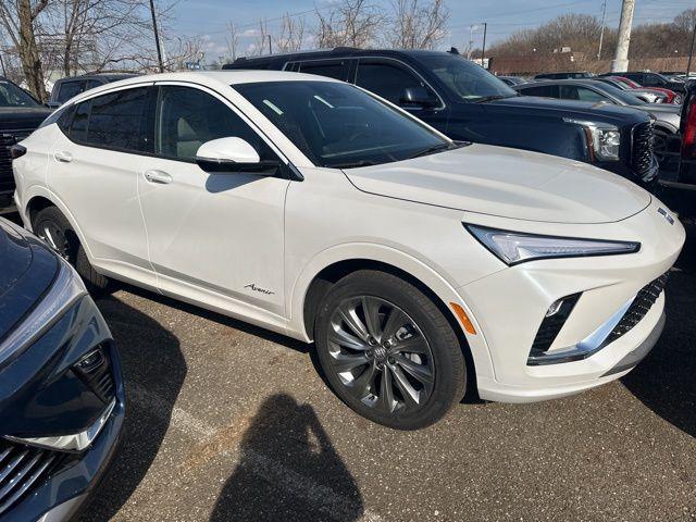 new 2025 Buick Envista car, priced at $29,885