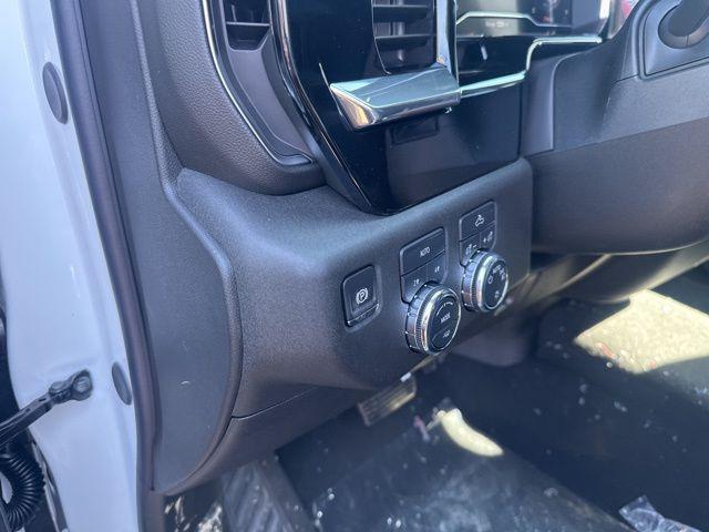 new 2025 GMC Sierra 1500 car, priced at $46,295