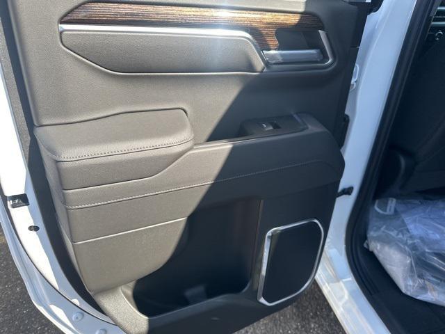new 2025 GMC Sierra 1500 car, priced at $47,295