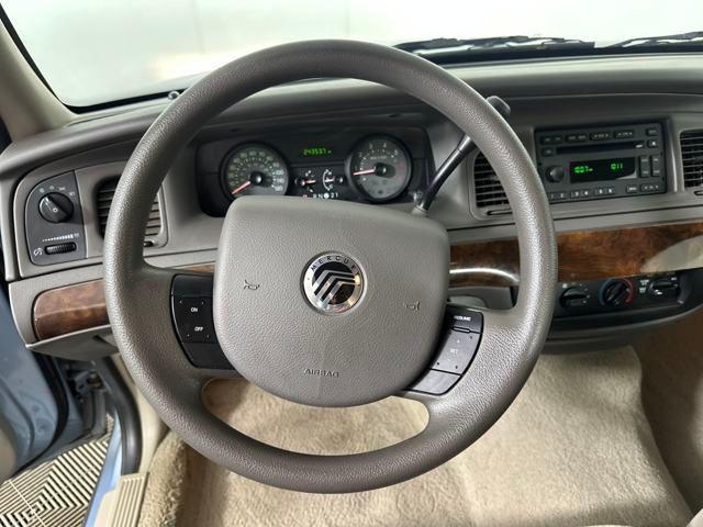 used 2007 Mercury Grand Marquis car, priced at $11,800