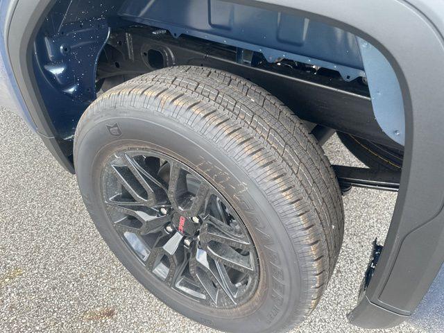 new 2025 GMC Sierra 1500 car, priced at $42,270