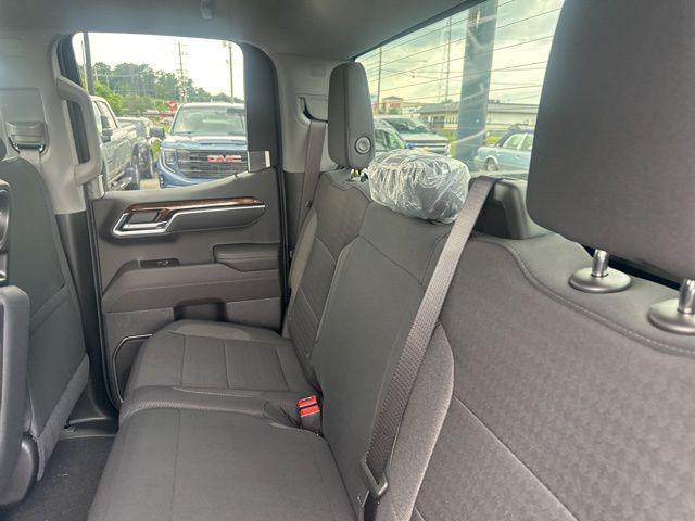 new 2025 GMC Sierra 1500 car, priced at $42,270