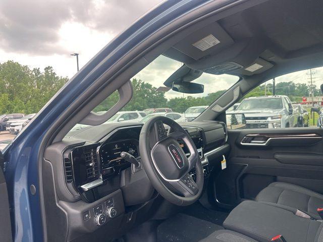 new 2025 GMC Sierra 1500 car, priced at $42,270