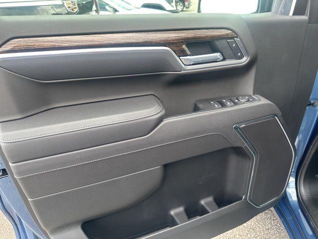 new 2025 GMC Sierra 1500 car, priced at $42,270