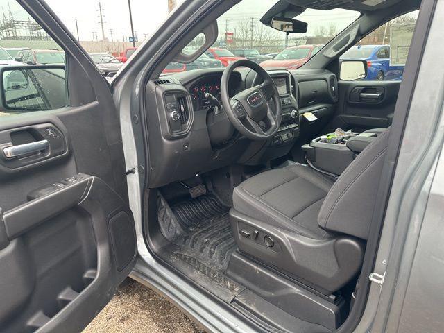 new 2025 GMC Sierra 1500 car, priced at $33,820