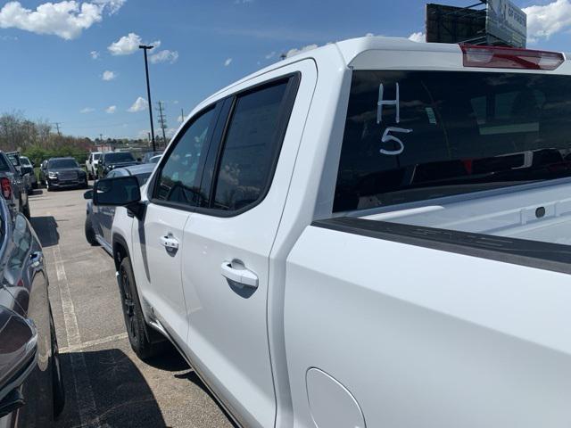 new 2025 GMC Sierra 1500 car, priced at $44,295