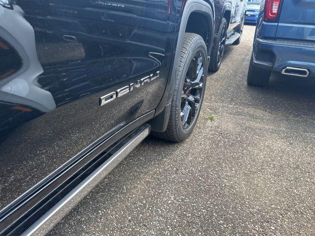 new 2025 GMC Sierra 1500 car, priced at $69,900