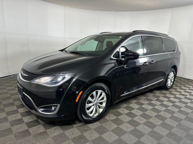 used 2017 Chrysler Pacifica car, priced at $9,500