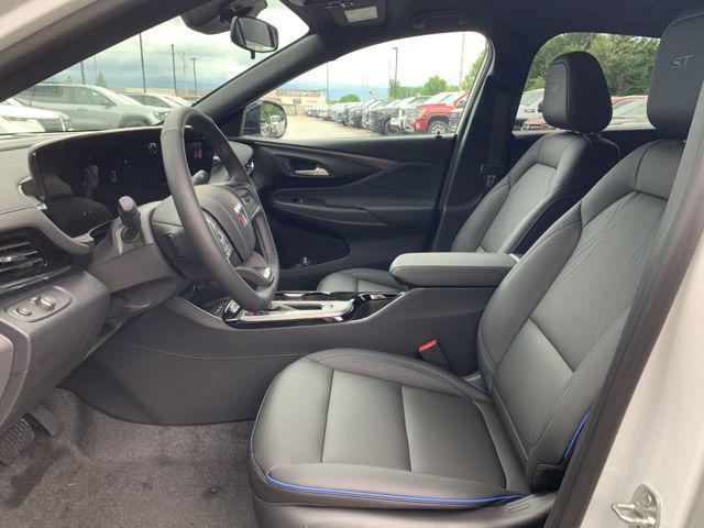 new 2025 Buick Envista car, priced at $28,780