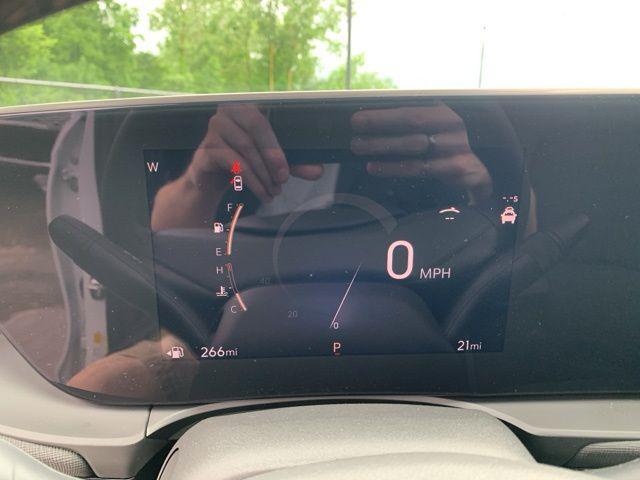 new 2025 Buick Envista car, priced at $28,780