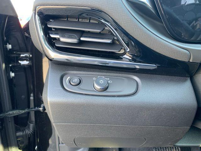 new 2025 Buick Envista car, priced at $31,285