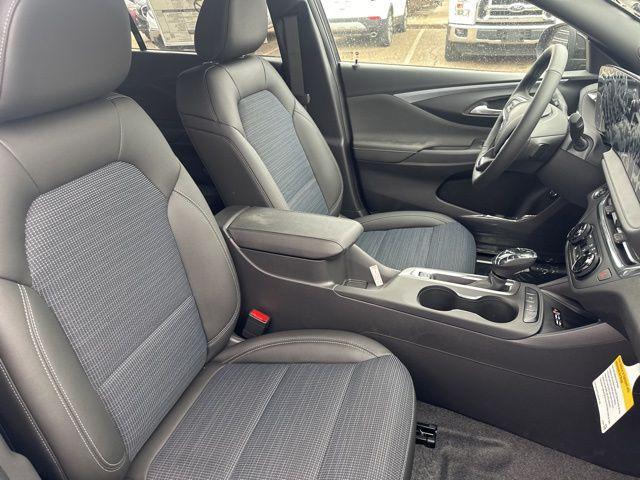 new 2025 Buick Envista car, priced at $27,775
