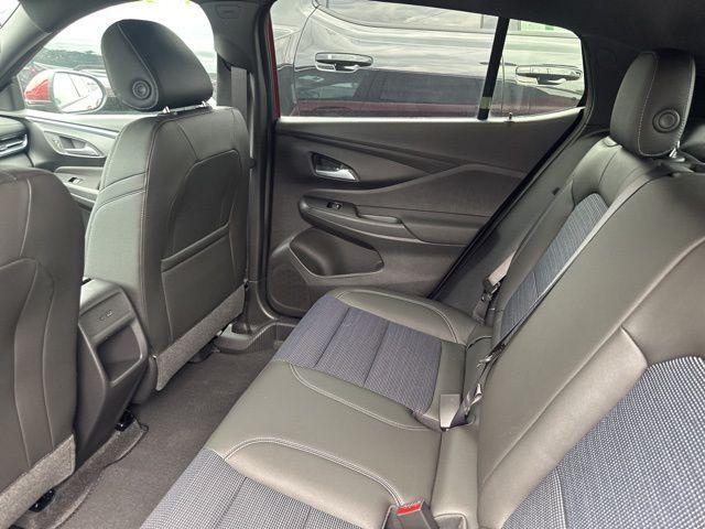 new 2025 Buick Envista car, priced at $27,005