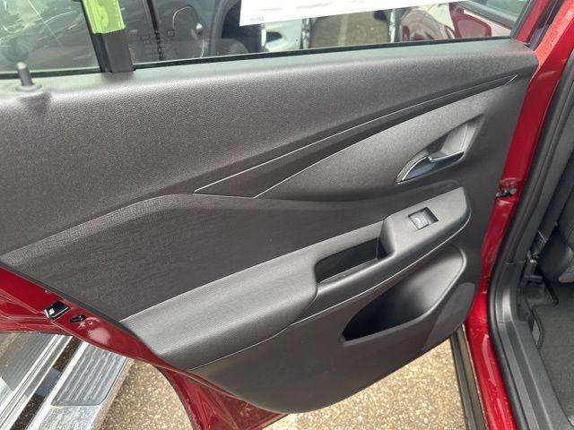 new 2025 Buick Envista car, priced at $27,005