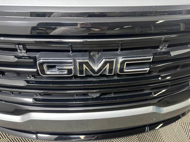 used 2023 GMC Acadia car, priced at $32,900