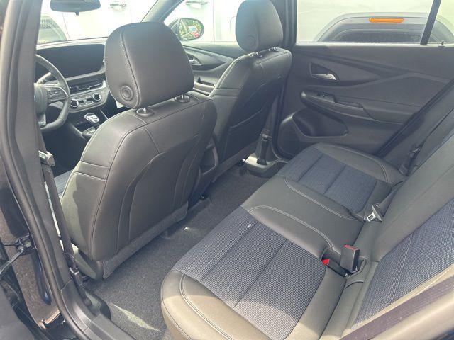 new 2025 Buick Envista car, priced at $27,475