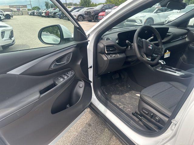 new 2025 Buick Envista car, priced at $26,980