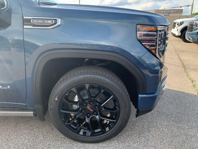 new 2025 GMC Sierra 1500 car, priced at $68,900