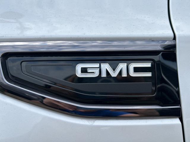 new 2024 GMC Yukon XL car, priced at $101,370