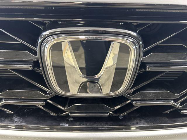 used 2025 Honda CR-V Hybrid car, priced at $37,900