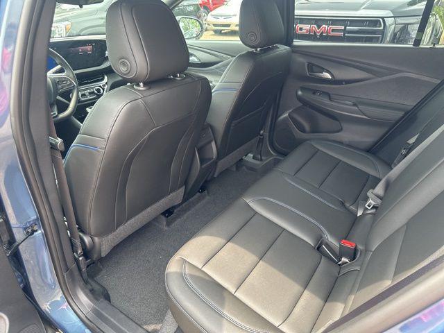 new 2025 Buick Envista car, priced at $27,685