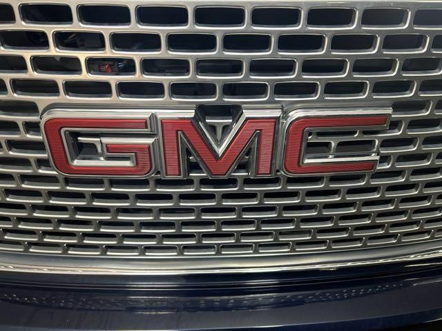 used 2017 GMC Yukon car, priced at $29,990