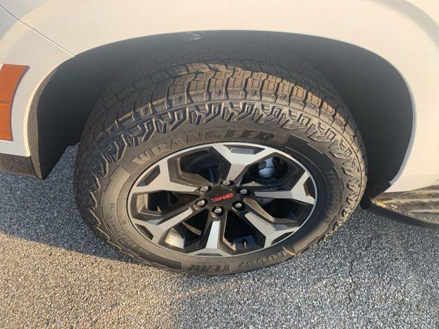 new 2025 GMC Yukon XL car, priced at $81,750
