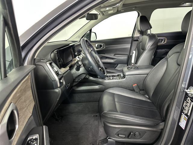 used 2023 Kia Sorento car, priced at $31,500