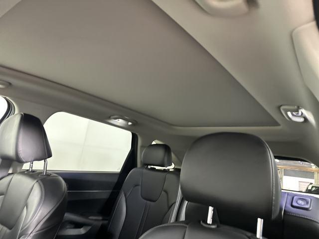used 2023 Kia Sorento car, priced at $31,500