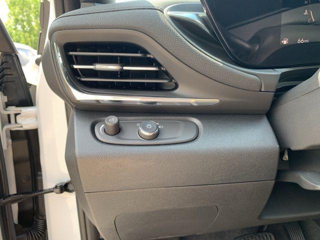 new 2025 Buick Envista car, priced at $26,980
