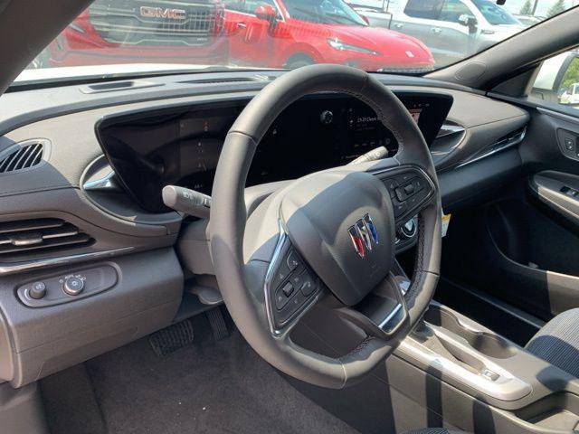 new 2025 Buick Envista car, priced at $26,980