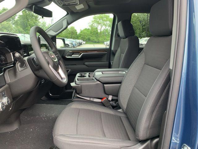 new 2025 GMC Sierra 1500 car, priced at $51,035