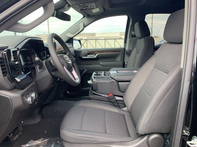 new 2025 GMC Sierra 1500 car, priced at $45,390