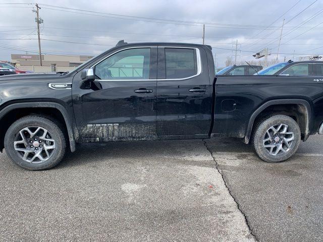 new 2025 GMC Sierra 1500 car, priced at $45,390