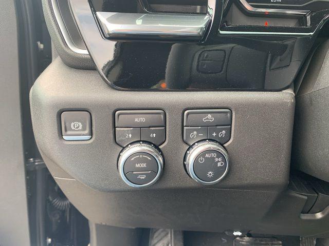 new 2025 GMC Sierra 1500 car, priced at $45,390