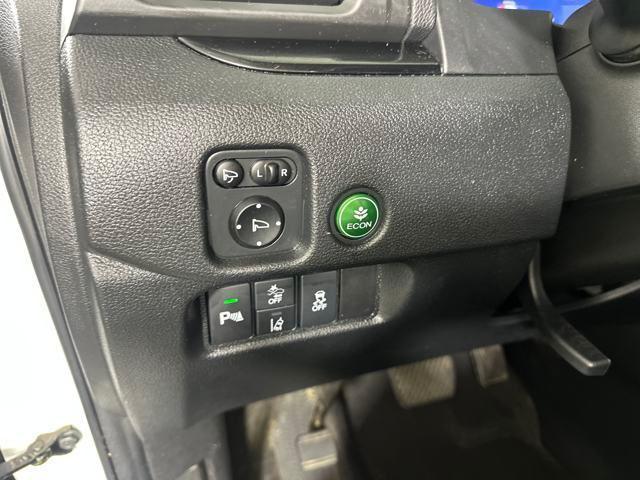 used 2021 Honda Pilot car, priced at $27,500