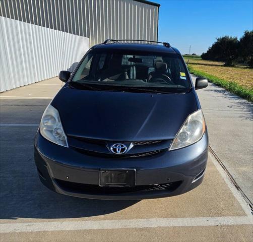 used 2006 Toyota Sienna car, priced at $7,995