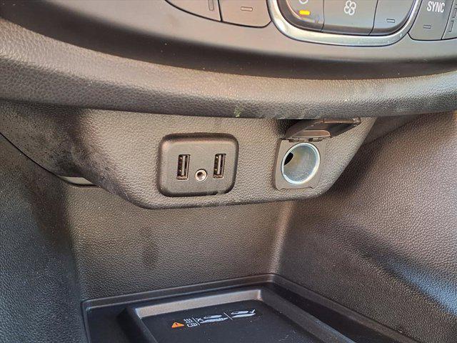 used 2023 Chevrolet Traverse car, priced at $29,888
