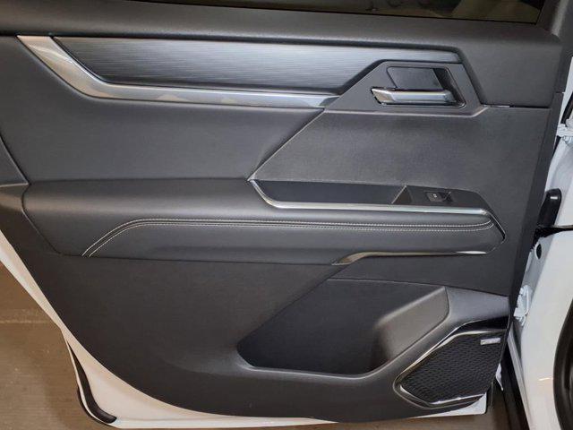 new 2025 GMC Acadia car, priced at $40,895