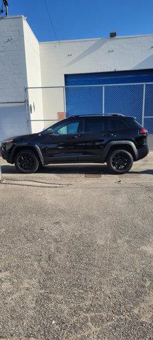 used 2018 Jeep Cherokee car, priced at $18,995