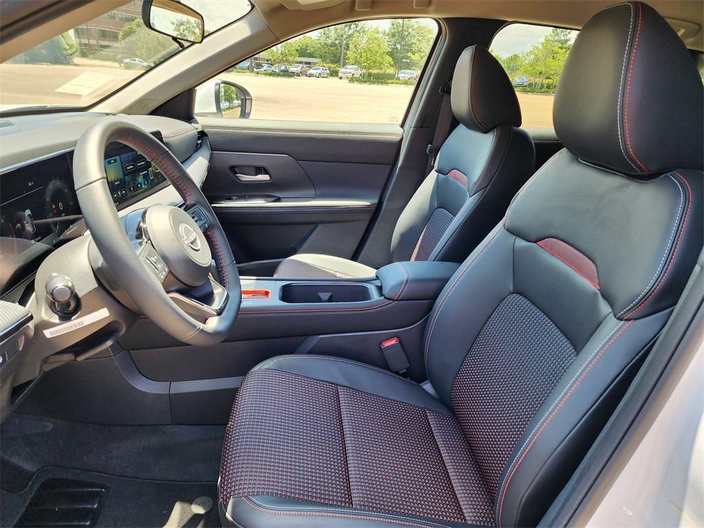 new 2025 Nissan Kicks car, priced at $27,583