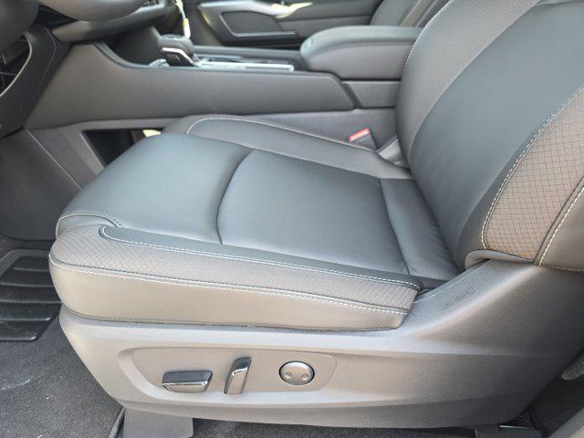 new 2025 Nissan Pathfinder car, priced at $36,430