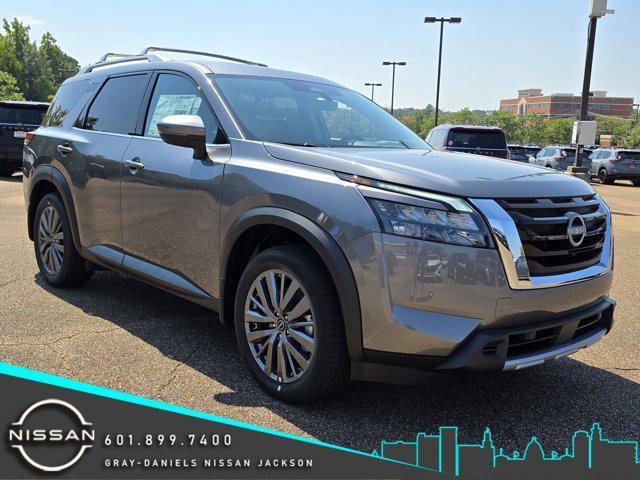 new 2025 Nissan Pathfinder car, priced at $40,113