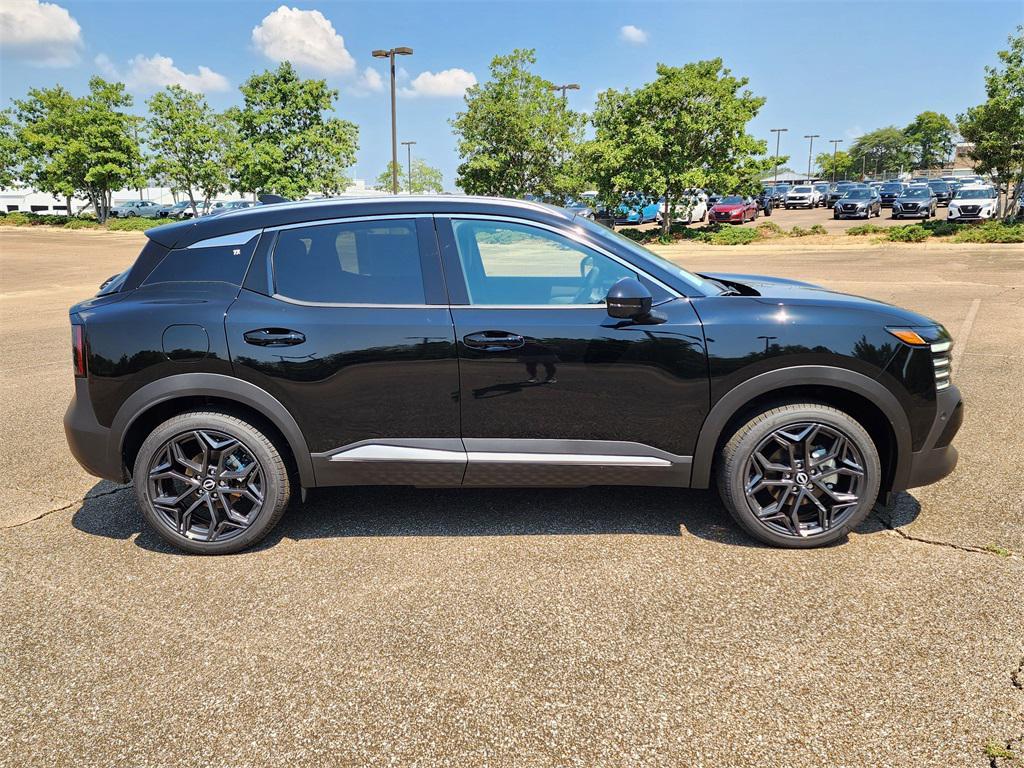 new 2025 Nissan Kicks car, priced at $29,177